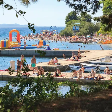 4 Bedroom Cozy In Brig Poljica-Brig