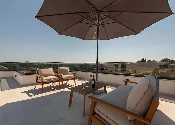 Сasa de vacaciones 4 Bedroom Cozy In Brig *