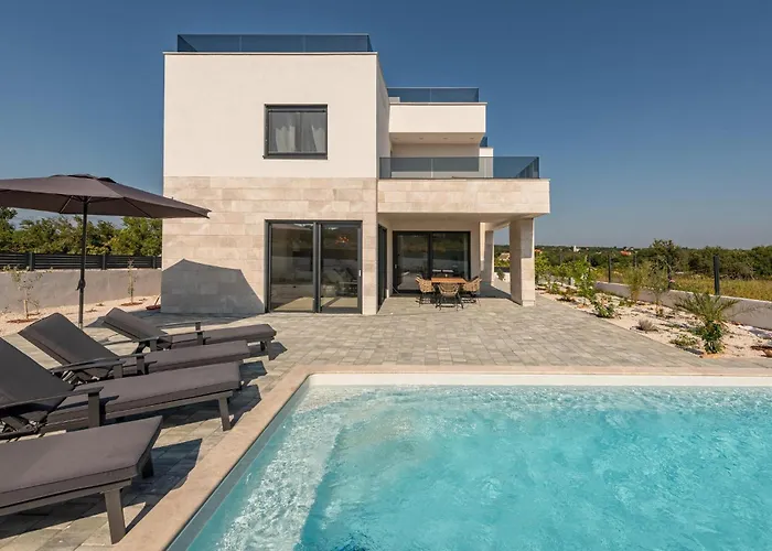 4 Bedroom Cozy In Brig