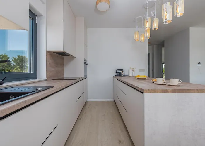 Сasa de vacaciones 4 Bedroom Cozy In Brig Poljica-Brig