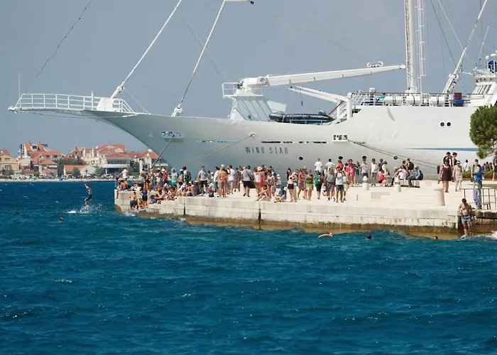 4 Bedroom Cozy In Brig * Poljica-Brig